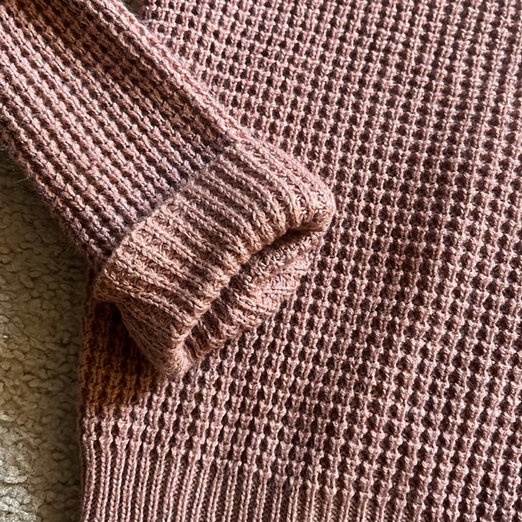 Moon & Madison raw edge sweater size S - Picture 6 of 6